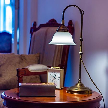 Classic Style Apartment In The Center Of Riga Bagian luar foto