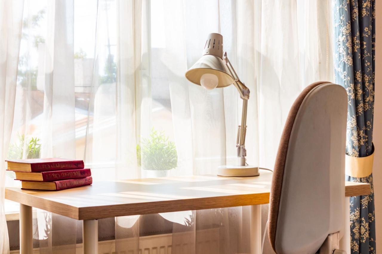 Classic Style Apartment In The Center Of Riga Bagian luar foto
