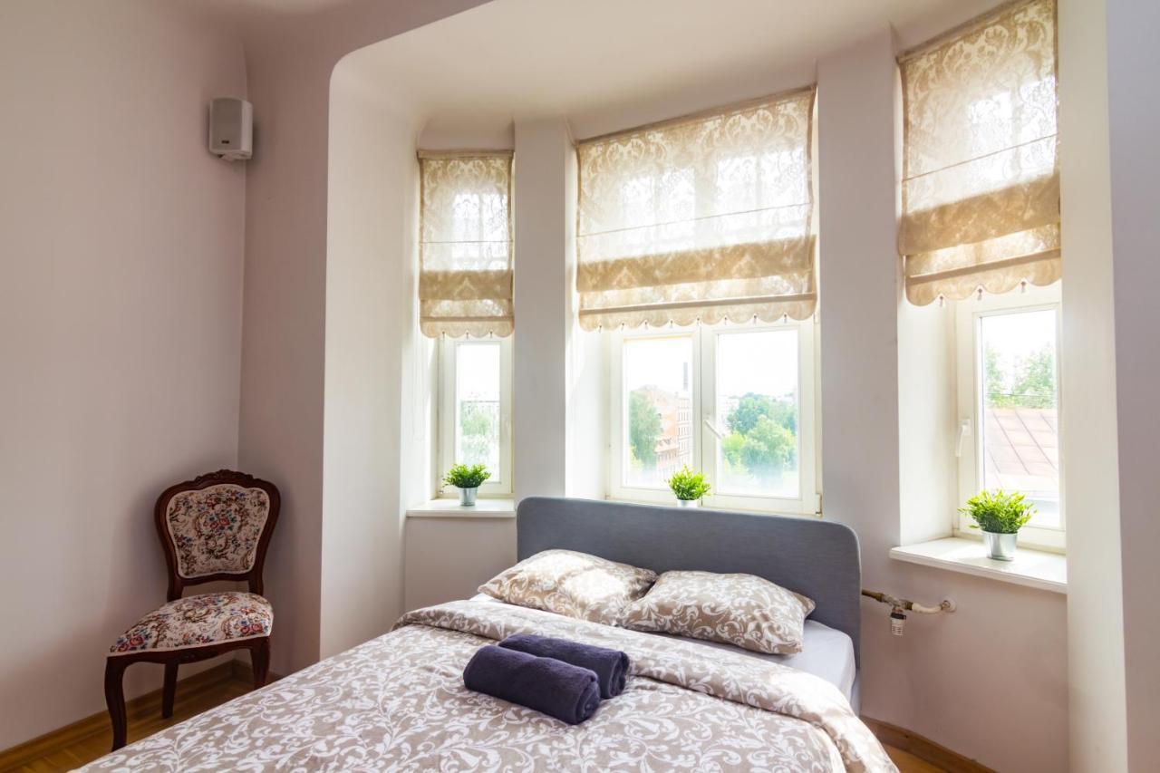 Classic Style Apartment In The Center Of Riga Bagian luar foto