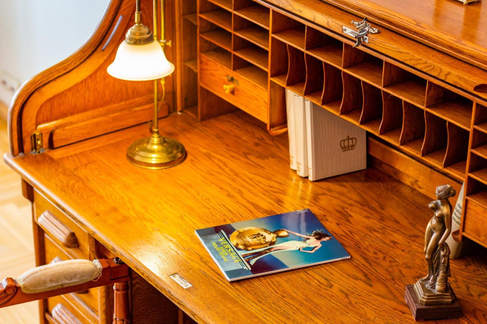 Classic Style Apartment In The Center Of Riga Bagian luar foto