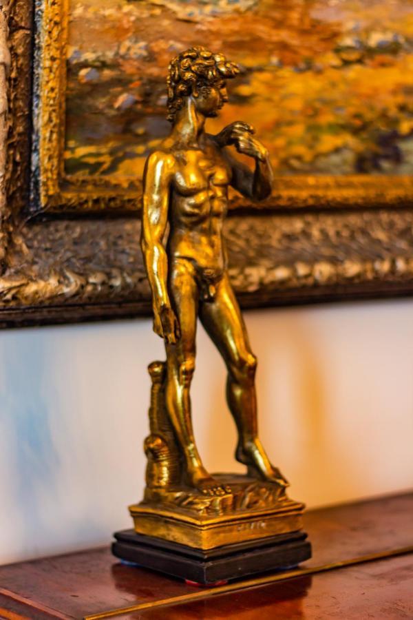 Classic Style Apartment In The Center Of Riga Bagian luar foto